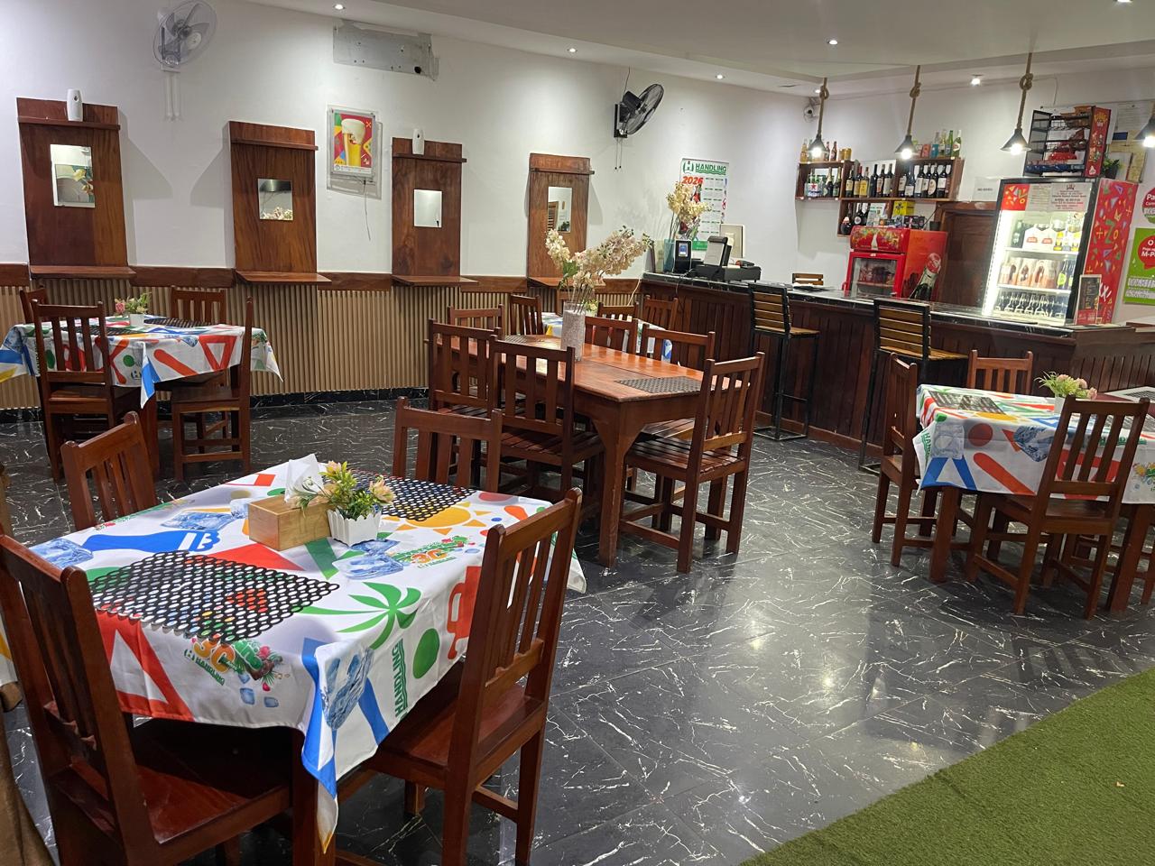 Salão principal & bar